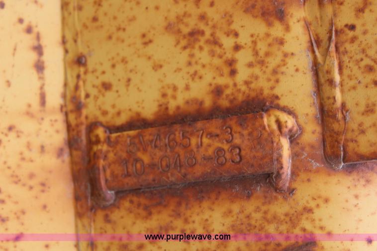 image for item I2496 1983 Caterpillar 930 wheel loader