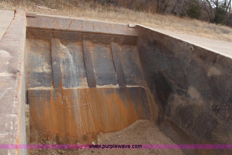 image for item I2497 Material container