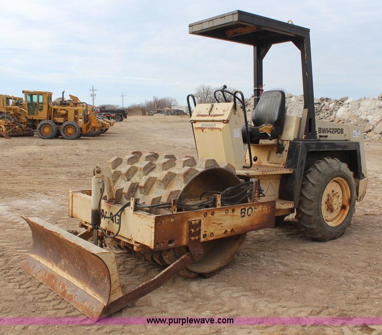 image for item I2499 Bomag BW142PDB vibratory roller