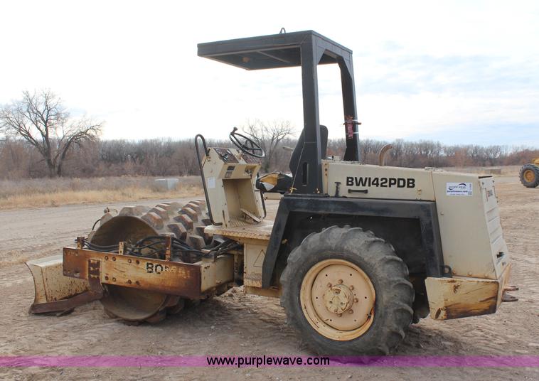image for item I2499 Bomag BW142PDB vibratory roller