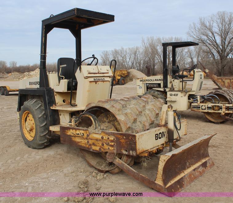 image for item I2499 Bomag BW142PDB vibratory roller