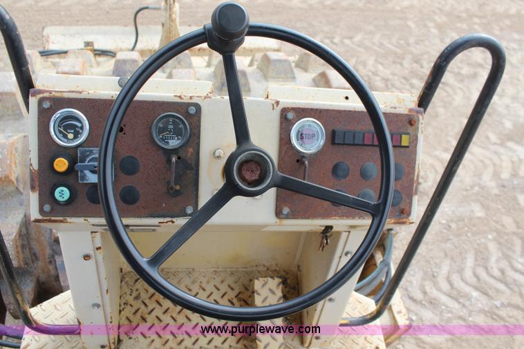 image for item I2499 Bomag BW142PDB vibratory roller