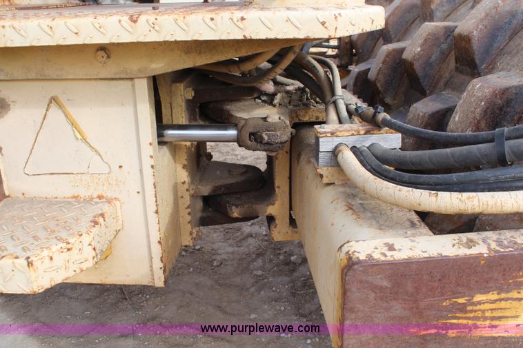 image for item I2499 Bomag BW142PDB vibratory roller