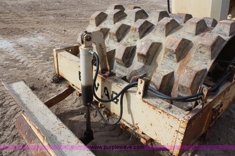 image for item I2499 Bomag BW142PDB vibratory roller