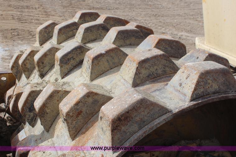 image for item I2499 Bomag BW142PDB vibratory roller