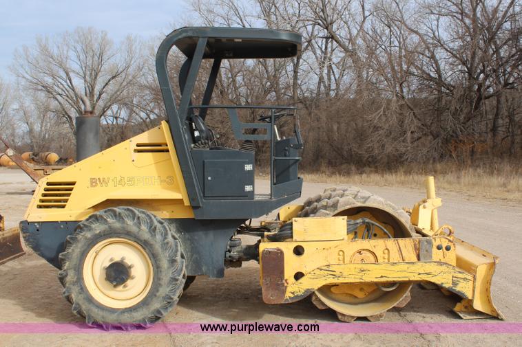 image for item I2500 2006 Bomag BW145PH-3 vibratory roller