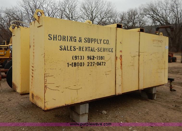 image for item I5185 Port-a-tank PT-3000 water tank