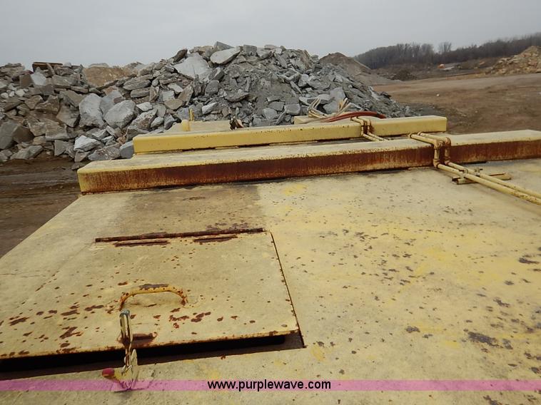 image for item I5185 Port-a-tank PT-3000 water tank