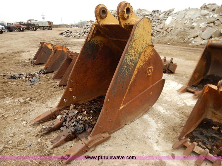 image for item I5210 Balderson excavator bucket