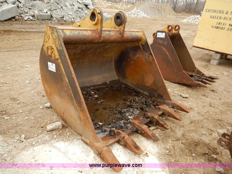 image for item I5211 CF loader bucket