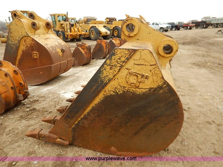 image for item I5211 CF loader bucket