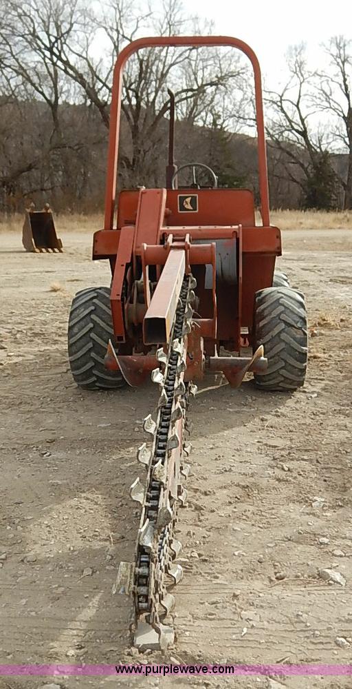 image for item I5230 1985 Ditch Witch 4010 trencher