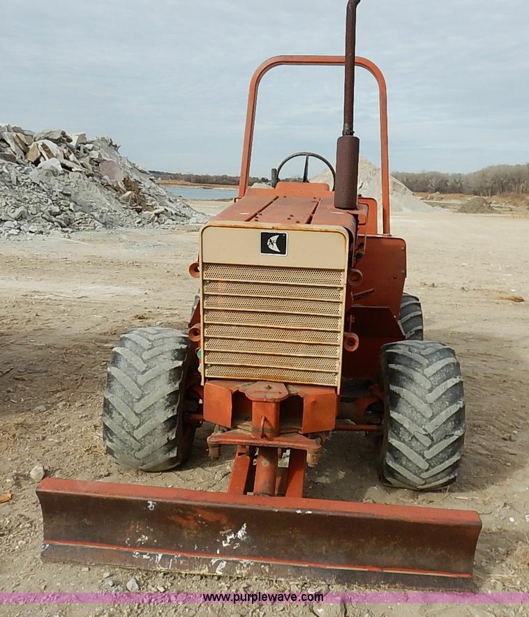 image for item I5230 1985 Ditch Witch 4010 trencher