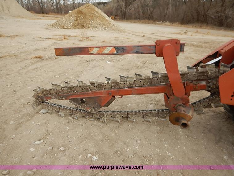 image for item I5230 1985 Ditch Witch 4010 trencher