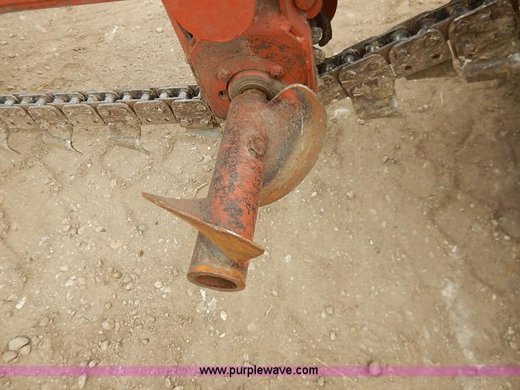 image for item I5230 1985 Ditch Witch 4010 trencher