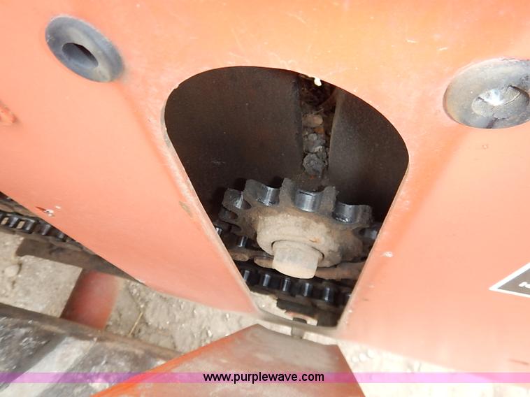 image for item I5230 1985 Ditch Witch 4010 trencher