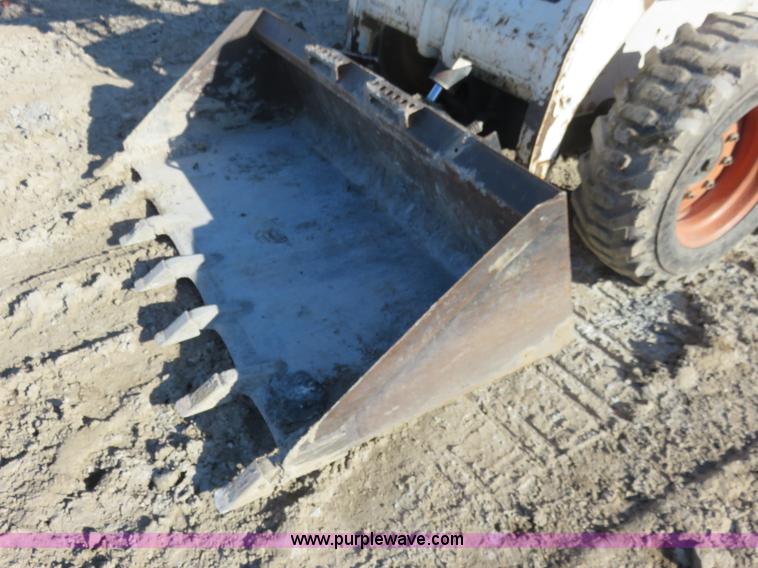 image for item J1221 1998 Bobcat 763 skid steer