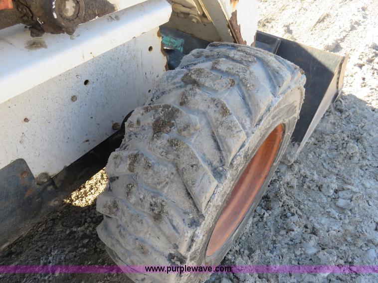 image for item J1221 1998 Bobcat 763 skid steer
