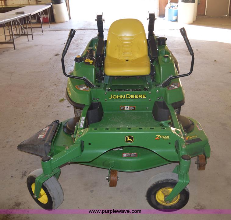 image for item BB9661 John Deere 2520A ZTR lawn mower