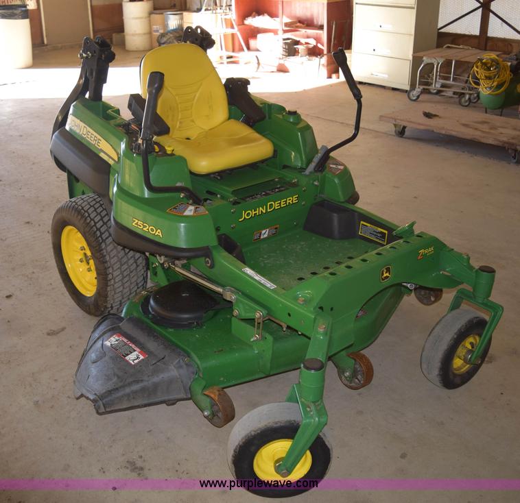 image for item BB9661 John Deere 2520A ZTR lawn mower