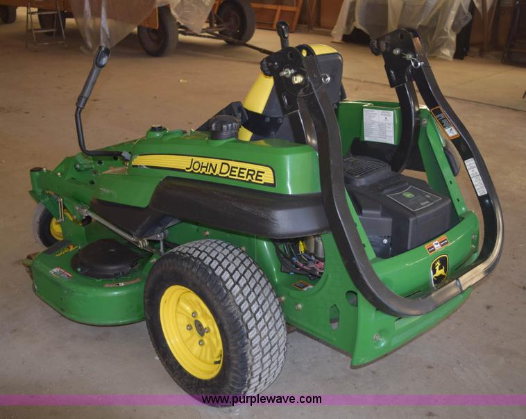image for item BB9661 John Deere 2520A ZTR lawn mower