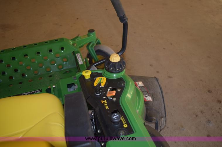 image for item BB9661 John Deere 2520A ZTR lawn mower
