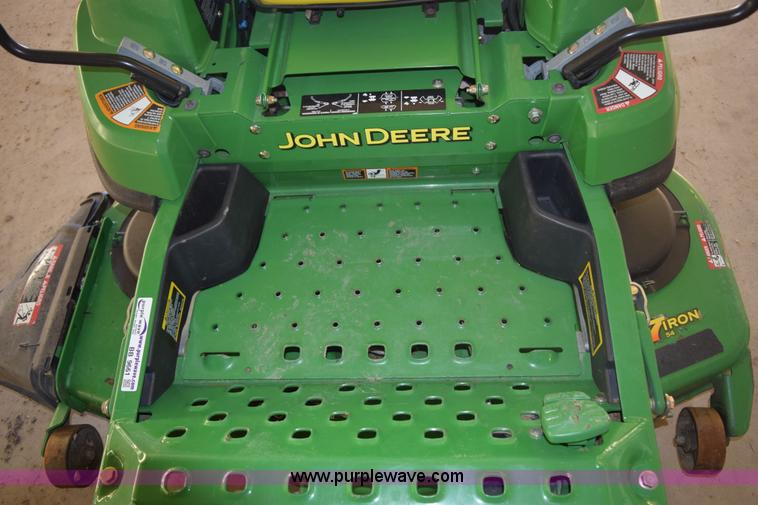image for item BB9661 John Deere 2520A ZTR lawn mower