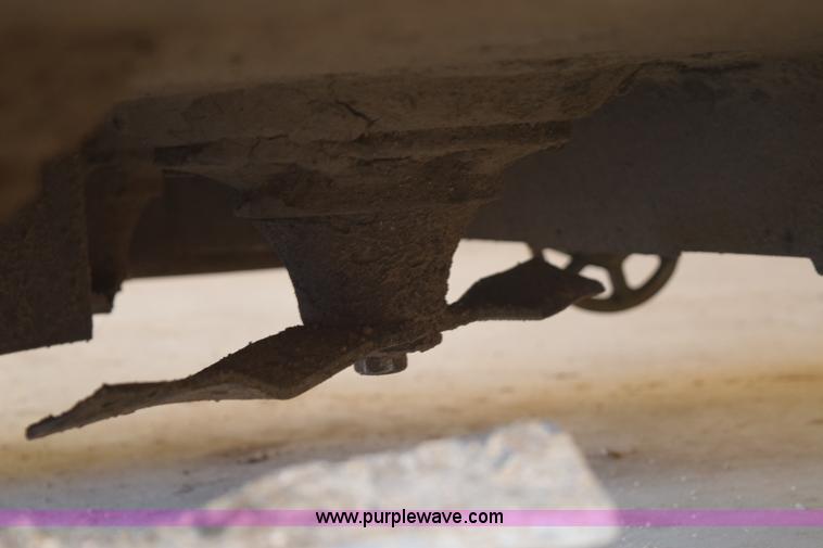 image for item BB9661 John Deere 2520A ZTR lawn mower