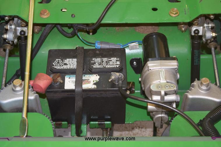 image for item BB9661 John Deere 2520A ZTR lawn mower