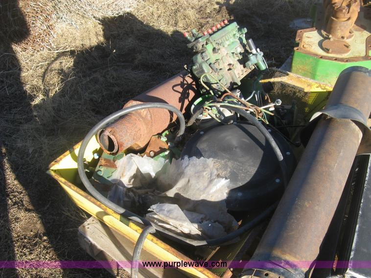 image for item BD9614 Assorted John Deere 7520 tractor parts