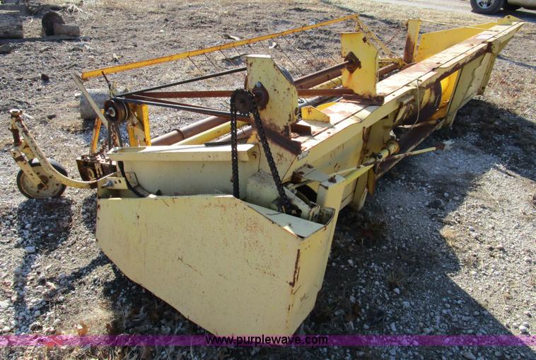image for item D2247 New Holland 960 pickup head