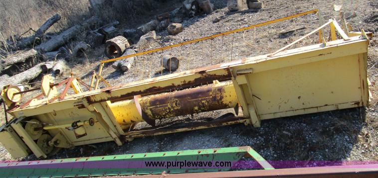 image for item D2247 New Holland 960 pickup head