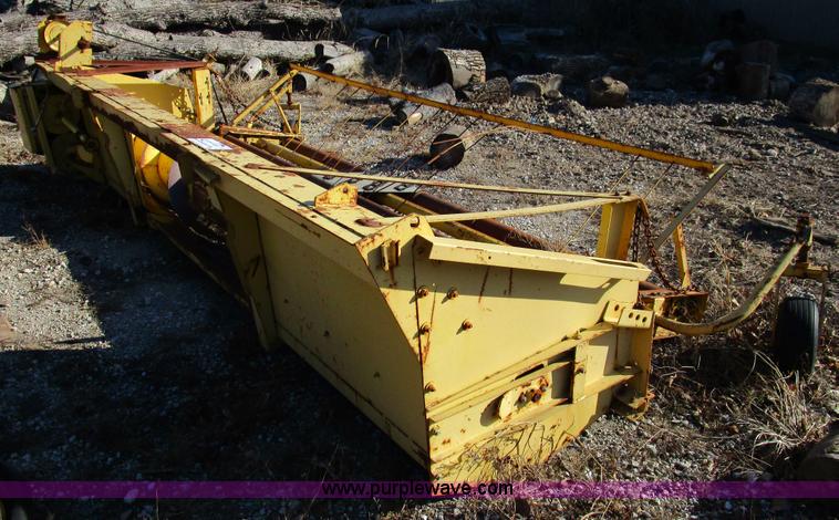 image for item D2247 New Holland 960 pickup head