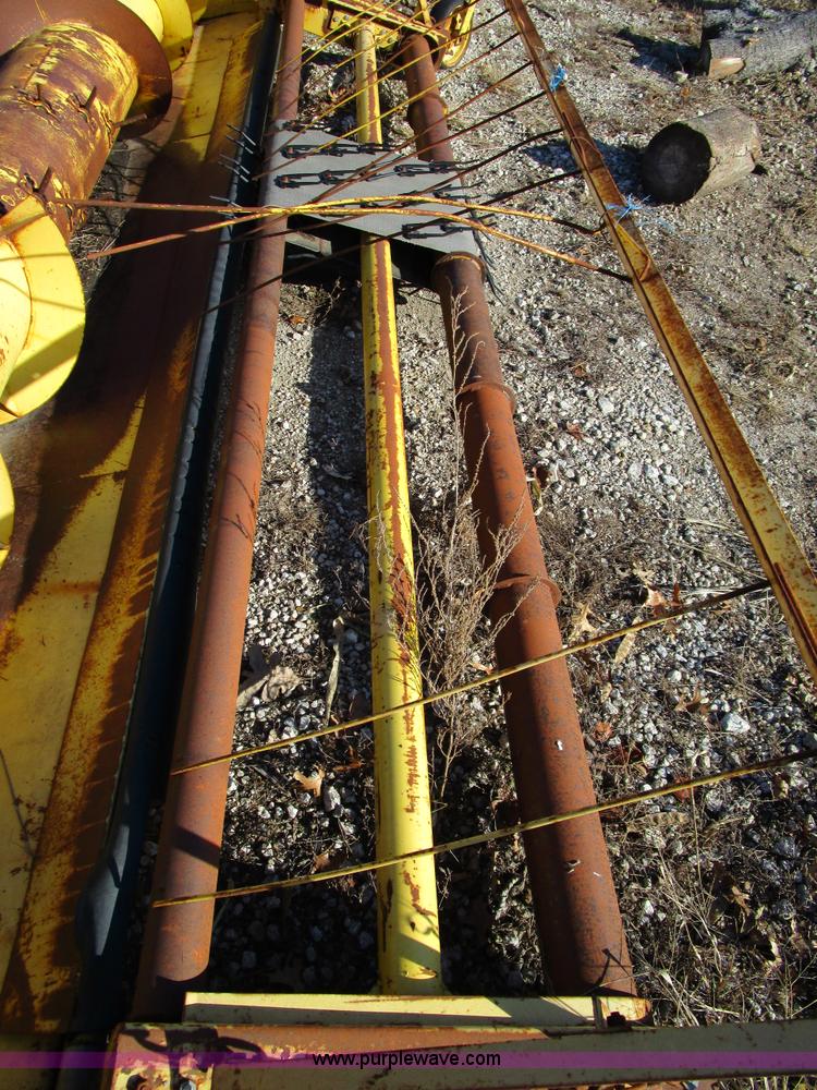 image for item D2247 New Holland 960 pickup head