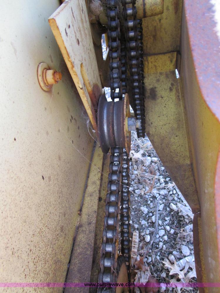 image for item D2247 New Holland 960 pickup head