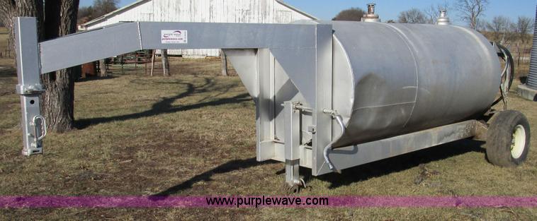 image for item D2250 Shop built 800 gallon gooseneck fuel trailer