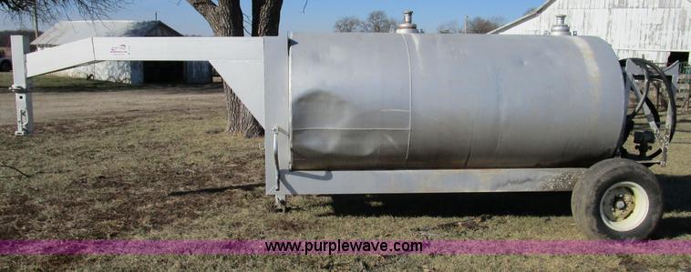 image for item D2250 Shop built 800 gallon gooseneck fuel trailer