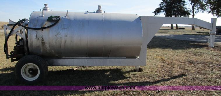 image for item D2250 Shop built 800 gallon gooseneck fuel trailer