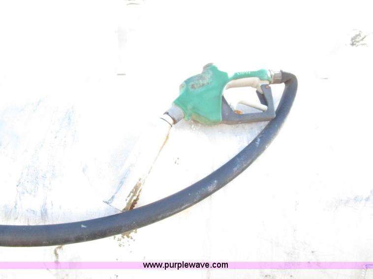 image for item D2250 Shop built 800 gallon gooseneck fuel trailer