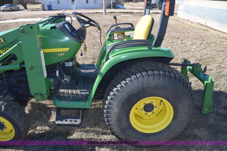 image for item E6070 1998 John Deere 4200 HST MFWD tractor