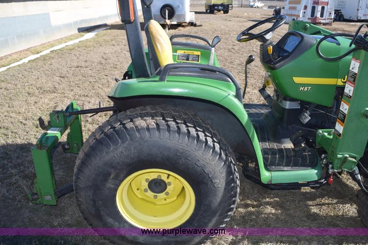 image for item E6070 1998 John Deere 4200 HST MFWD tractor