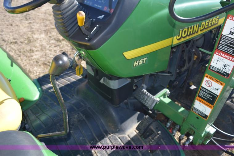 image for item E6070 1998 John Deere 4200 HST MFWD tractor