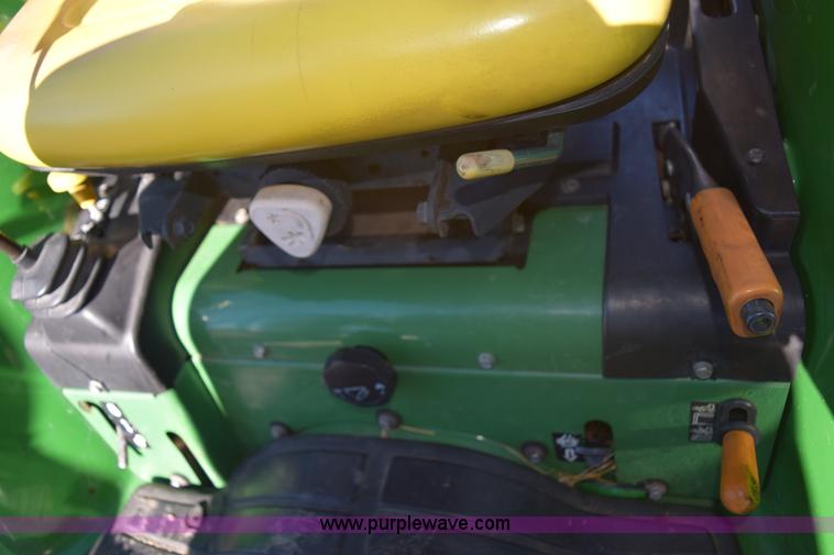 image for item E6070 1998 John Deere 4200 HST MFWD tractor