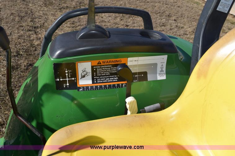 image for item E6070 1998 John Deere 4200 HST MFWD tractor