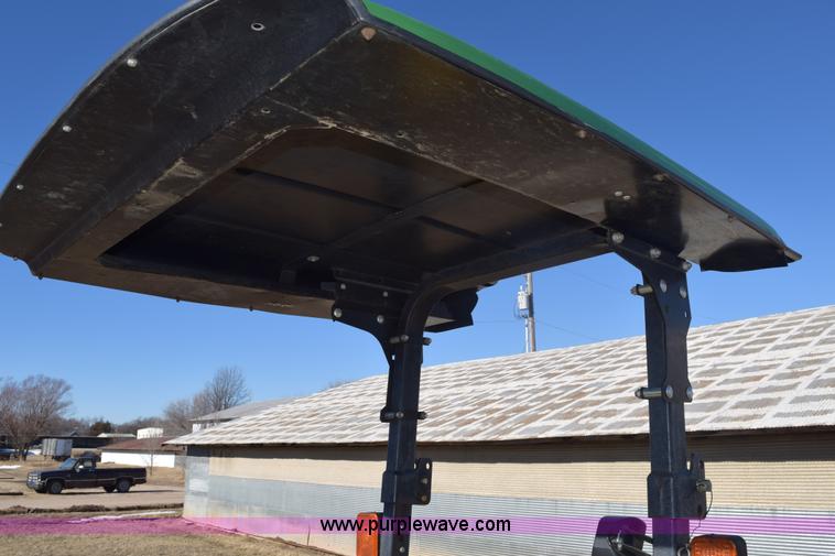 image for item E6070 1998 John Deere 4200 HST MFWD tractor