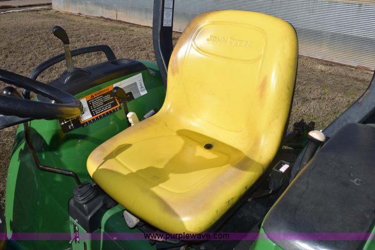 image for item E6070 1998 John Deere 4200 HST MFWD tractor