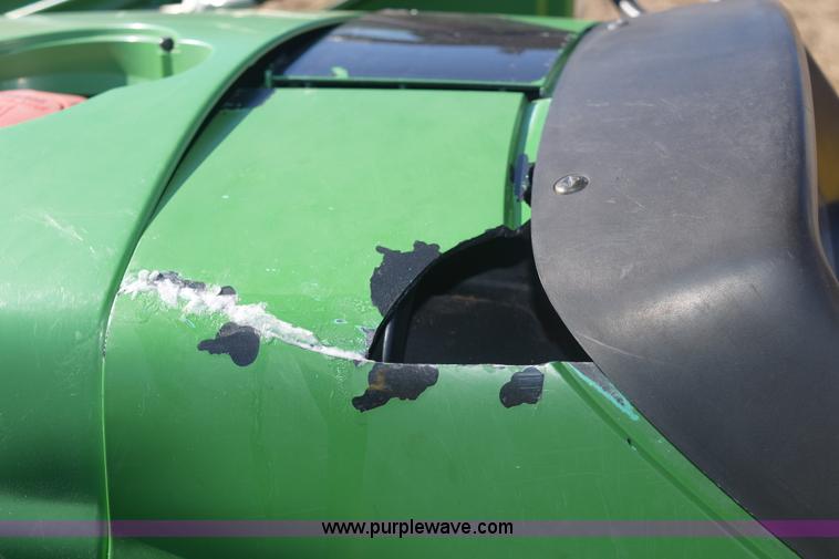 image for item E6070 1998 John Deere 4200 HST MFWD tractor