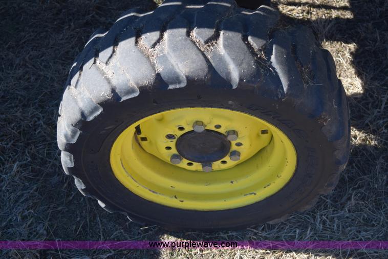 image for item E6070 1998 John Deere 4200 HST MFWD tractor