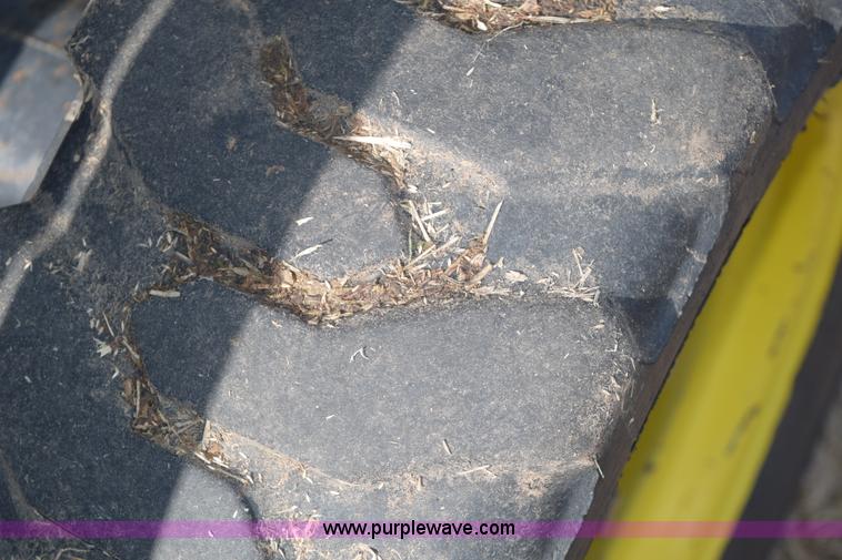 image for item E6070 1998 John Deere 4200 HST MFWD tractor