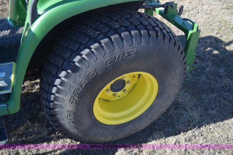 image for item E6070 1998 John Deere 4200 HST MFWD tractor